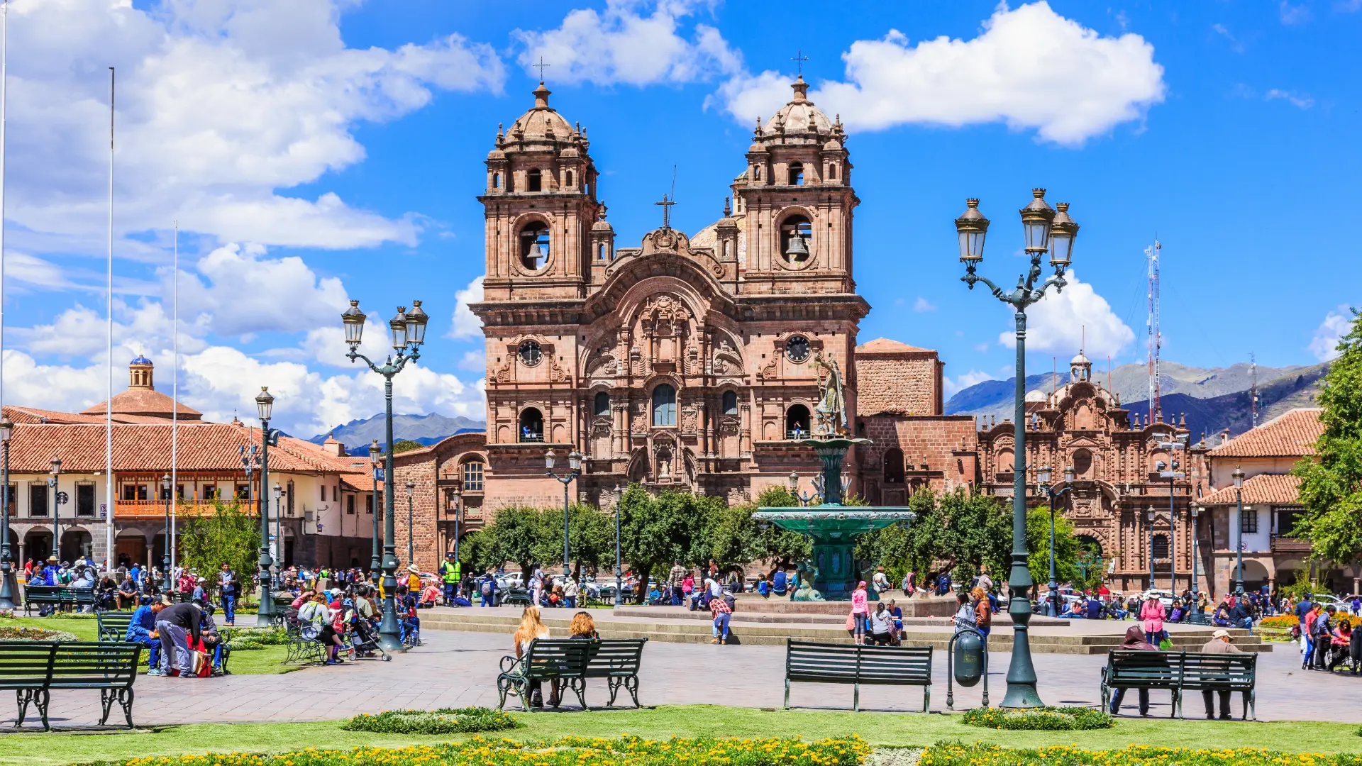 plaza_de_armas_cusco.webp
